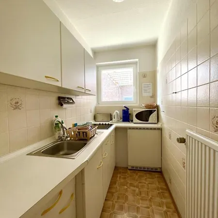 1 Im Haus Sylvia,